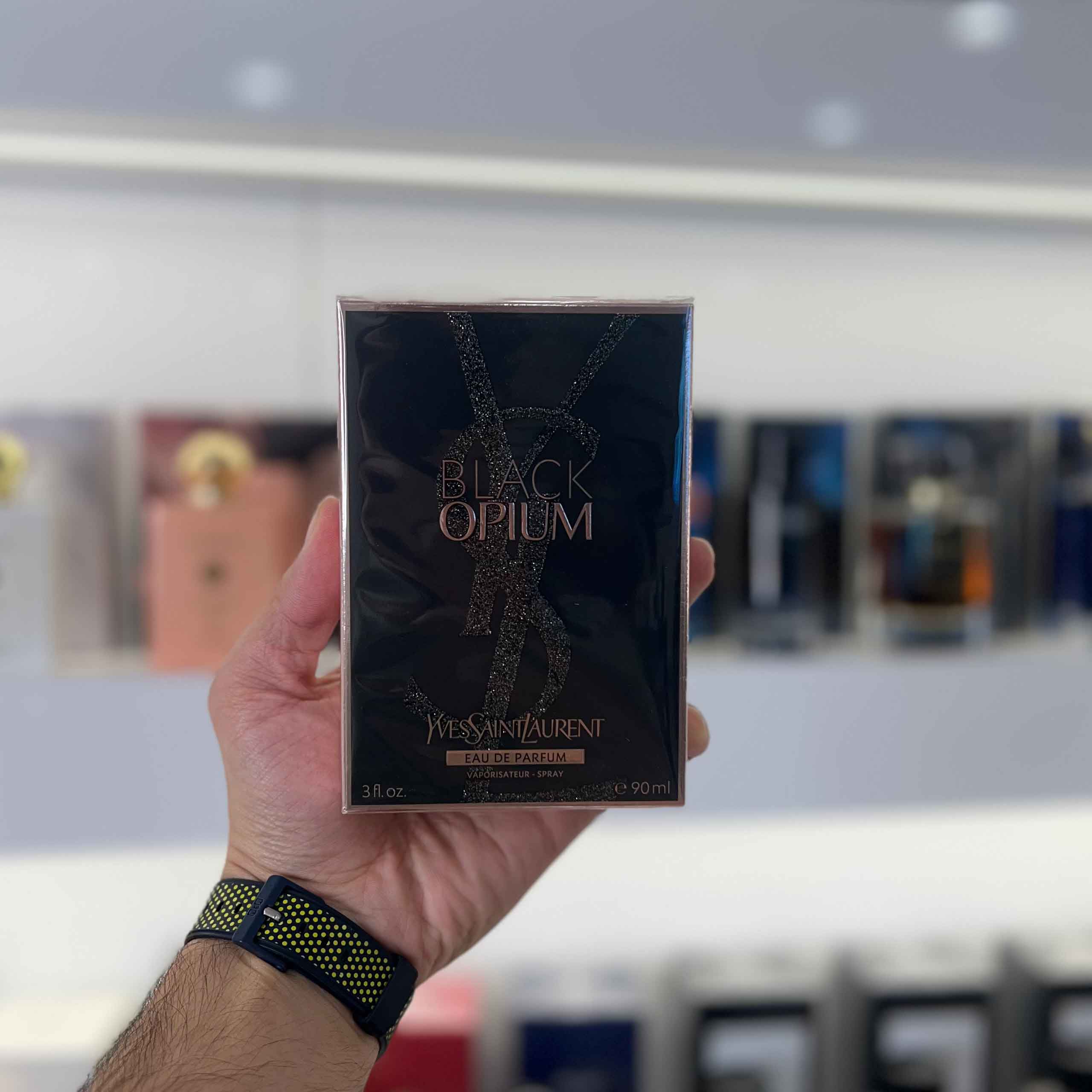 Yves-Saint-Laurent-Black-Opium عطر ایو سن لوران بلک اوپیوم (Yves Saint Laurent Black Opium) - تصویر 1
